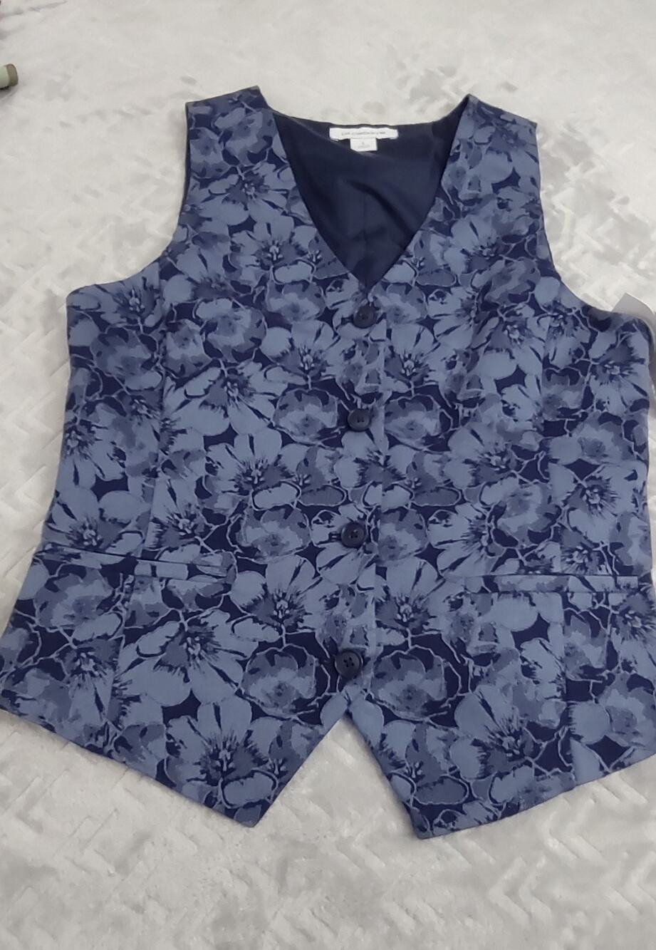 Liz Claiborne Vest Women's Size Small NWT Indigo Floral Color Retail $54 NICE